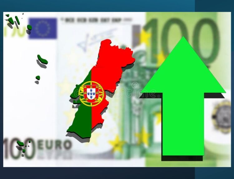 Mapa de Portugal con flechas de euros y la mención "PRR Vivienda" y el plazo 2026, representando el riesgo de pérdida de fondos europeos.