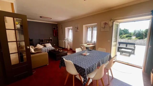 Sala de estar moderna da moradia em Viana do Castelo