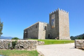 front-view-of-castle